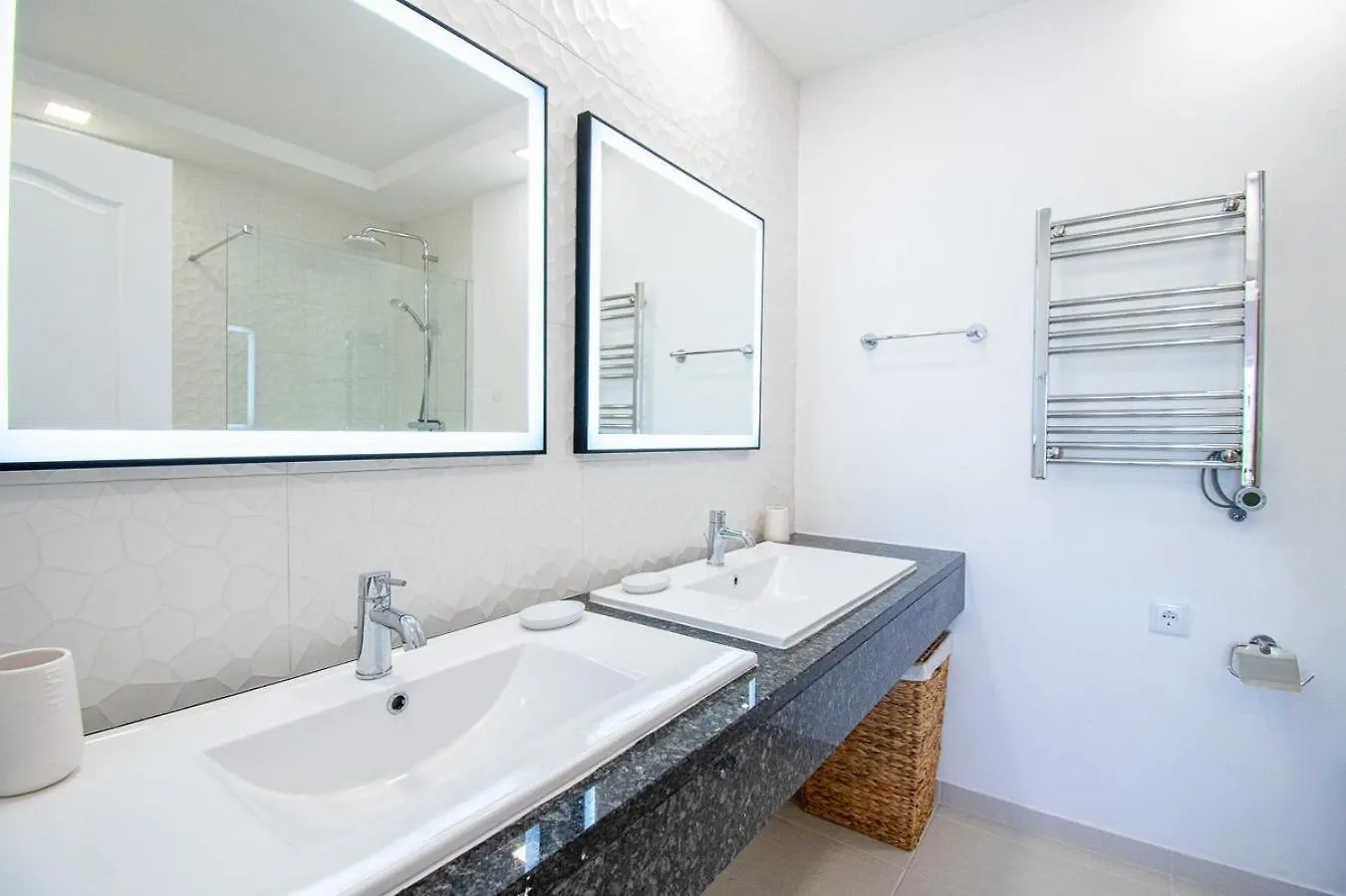 42 Presa Do Moura - Elegant 2-Bedroom Townhouse Carvoeiro  Carvoeiro (Lagoa)