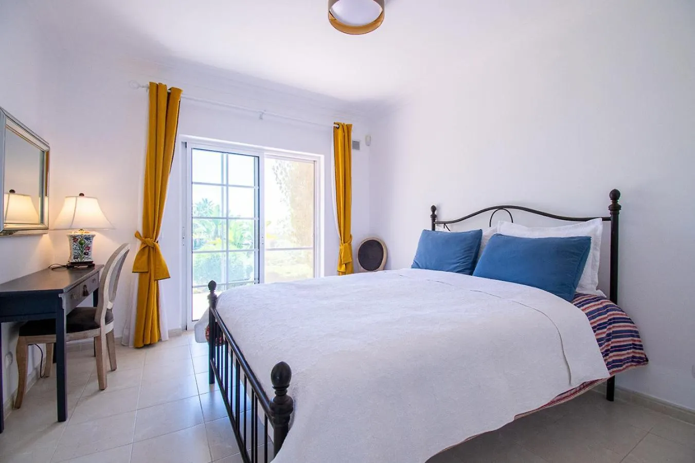 Holiday home 42 Presa Do Moura - Elegant 2-Bedroom Townhouse Carvoeiro  Portugal