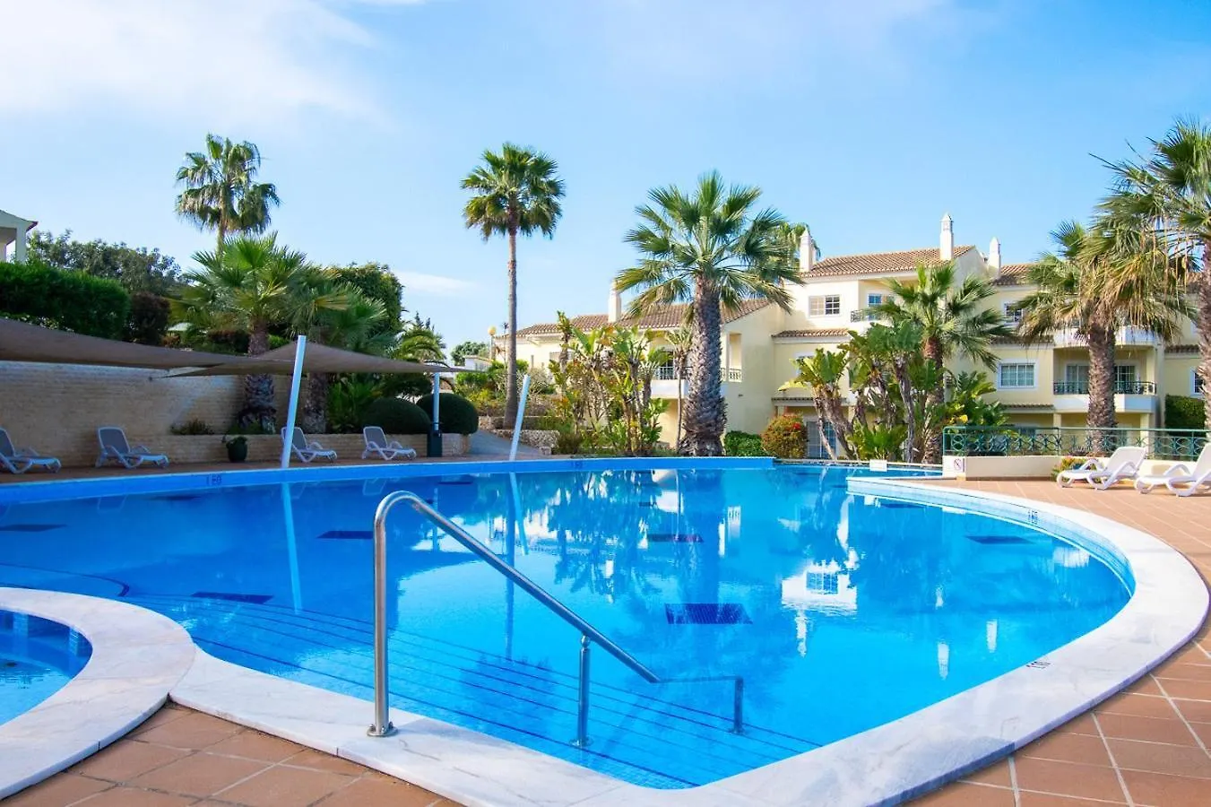 42 Presa Do Moura - Elegant 2-Bedroom Townhouse Carvoeiro