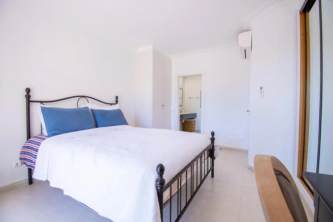 42 Presa Do Moura - Elegant 2-Bedroom Townhouse Carvoeiro  0*, Carvoeiro (Lagoa)